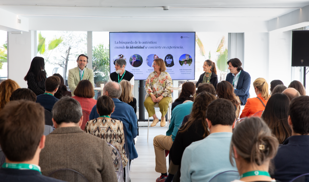 O Tèxtil va a Madrid - Mesa redonda